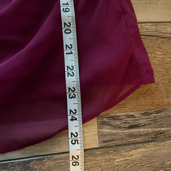 Women’s New York & Company sleeveless blouse. Size small - Picture 6 of 6